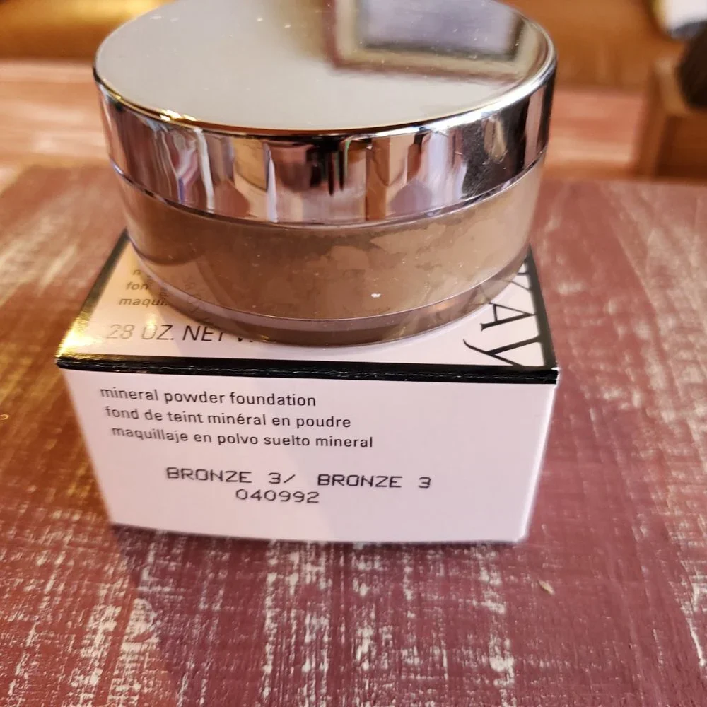 Bronze 3 Mary Kay Mineral Powder Foundation -  Hard to Find - Discontinued